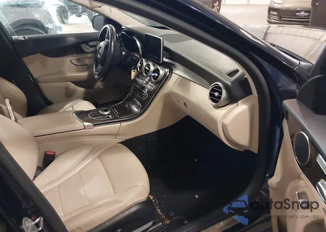 2018 Mercedes-Benz C 300 4Matic из США, поврежденный, VIN WDDWF4KB5JR418913